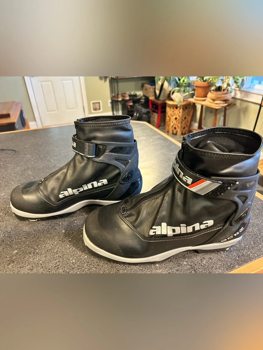 Alpina Boots 41 Black BC 50 Cross Country Nordic Track Ski